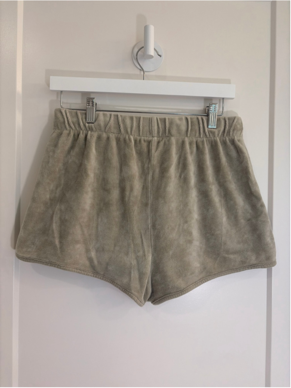 Fear of God Essentials Toweling Lounge Shorts Light Sage Green Size L EUC